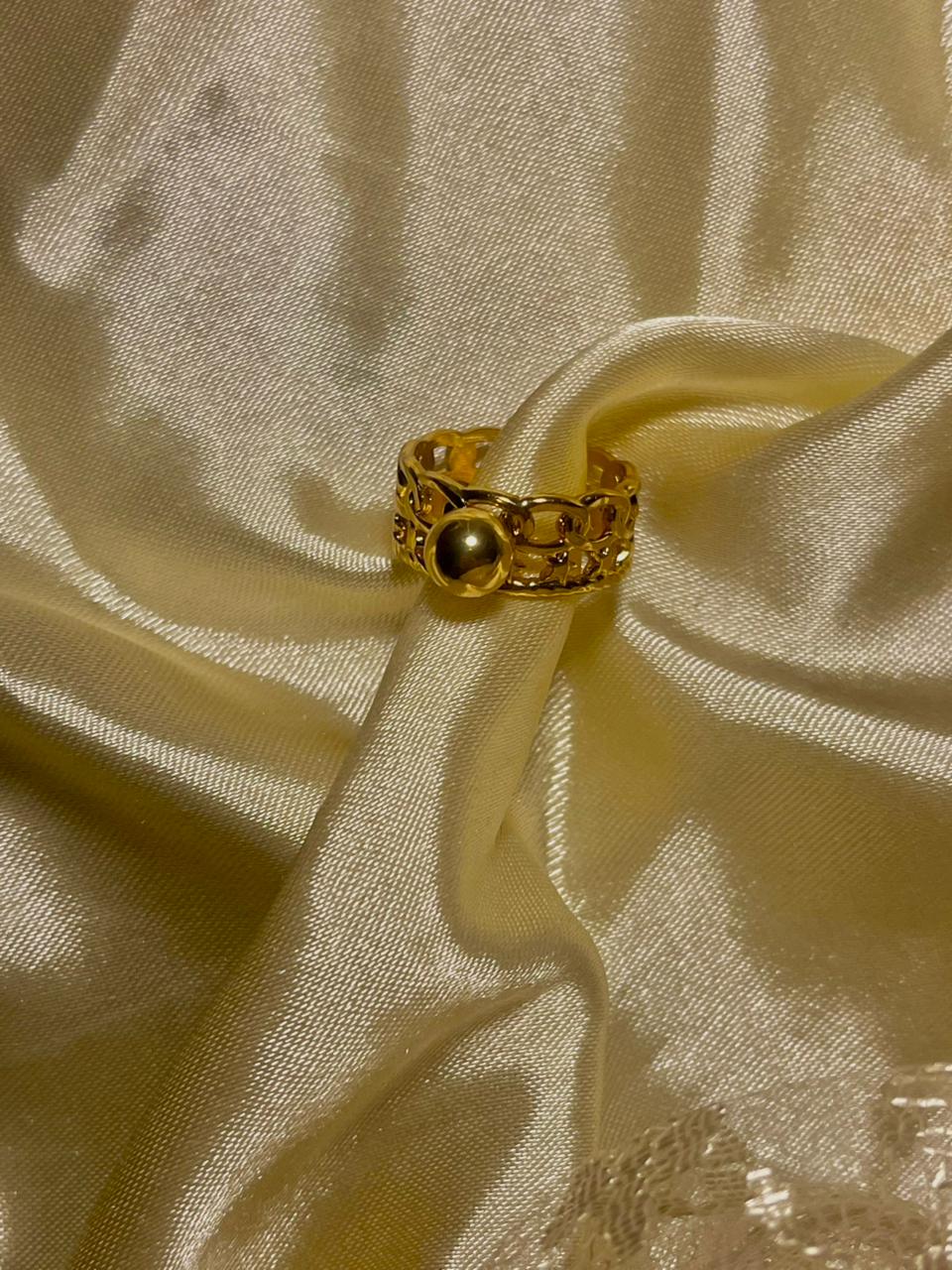 Elegant Gold-Plated Adjustable Ring with Cutwork Detailing