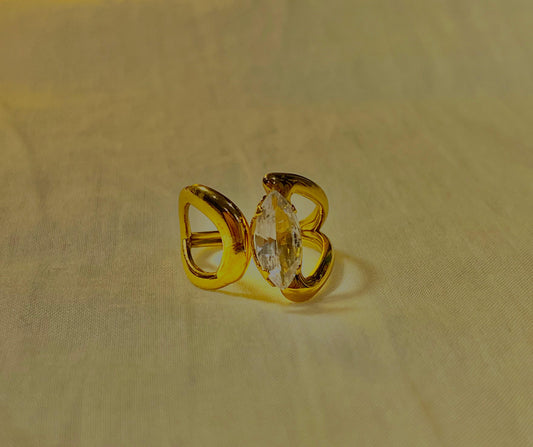 ✨ Elegant Crystal Accent Adjustable Ring