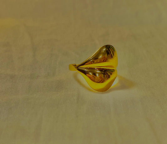 ✨ Luxe Gold-Plated Crystal Ring – Stainless Steel Elegance ✨