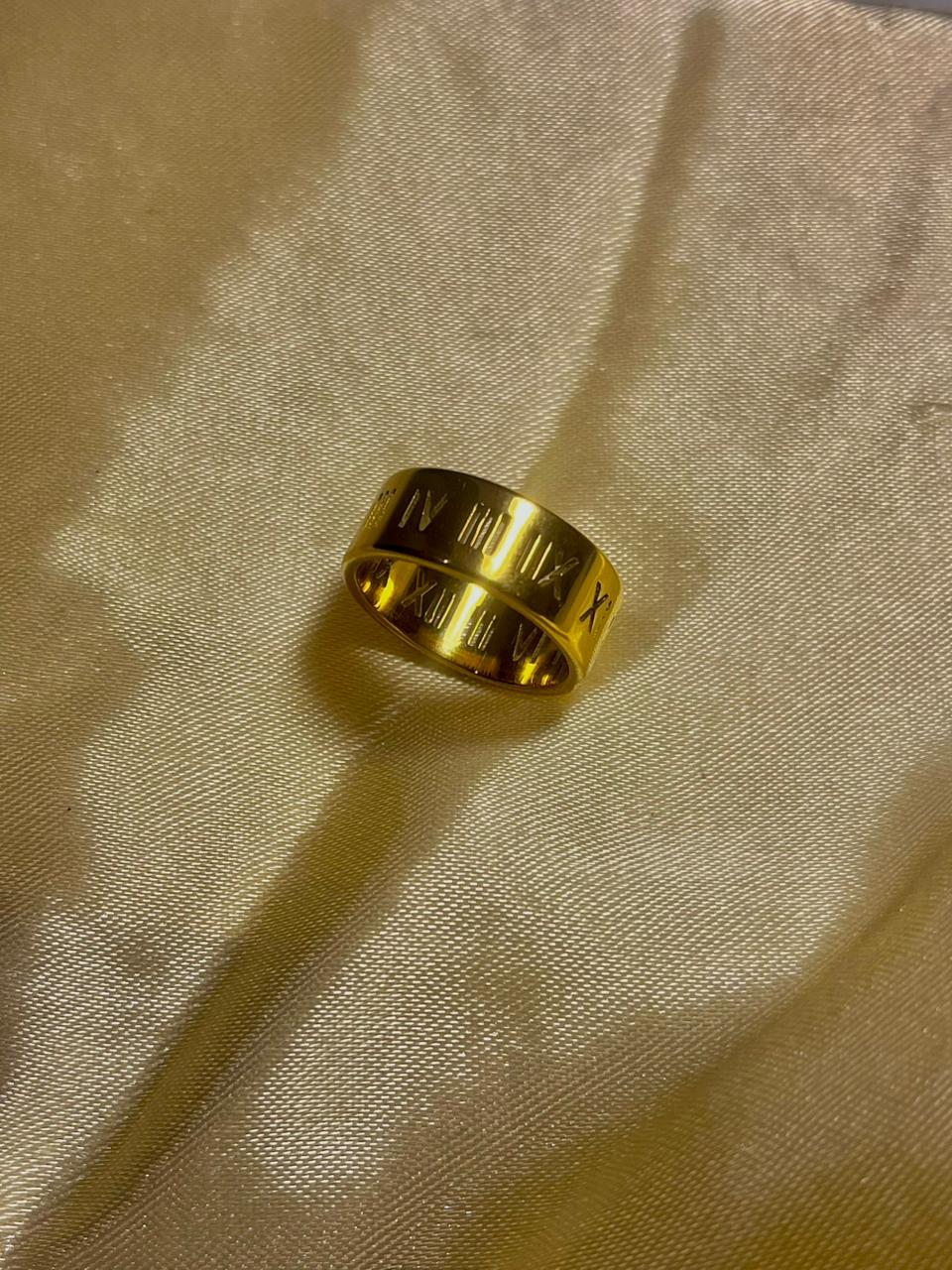 Classic Roman Numeral Gold-Plated Band Ring – Unisex Adjustable Statement Jewelry