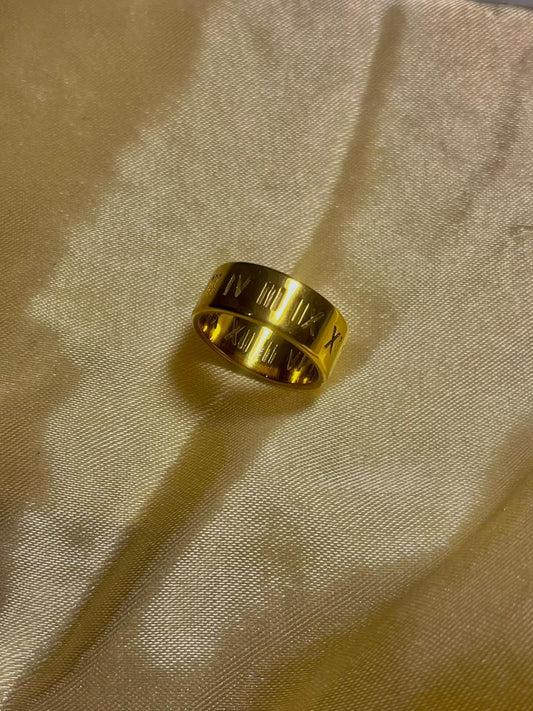 Classic Roman Numeral Gold-Plated Band Ring – Unisex Adjustable Statement Jewelry
