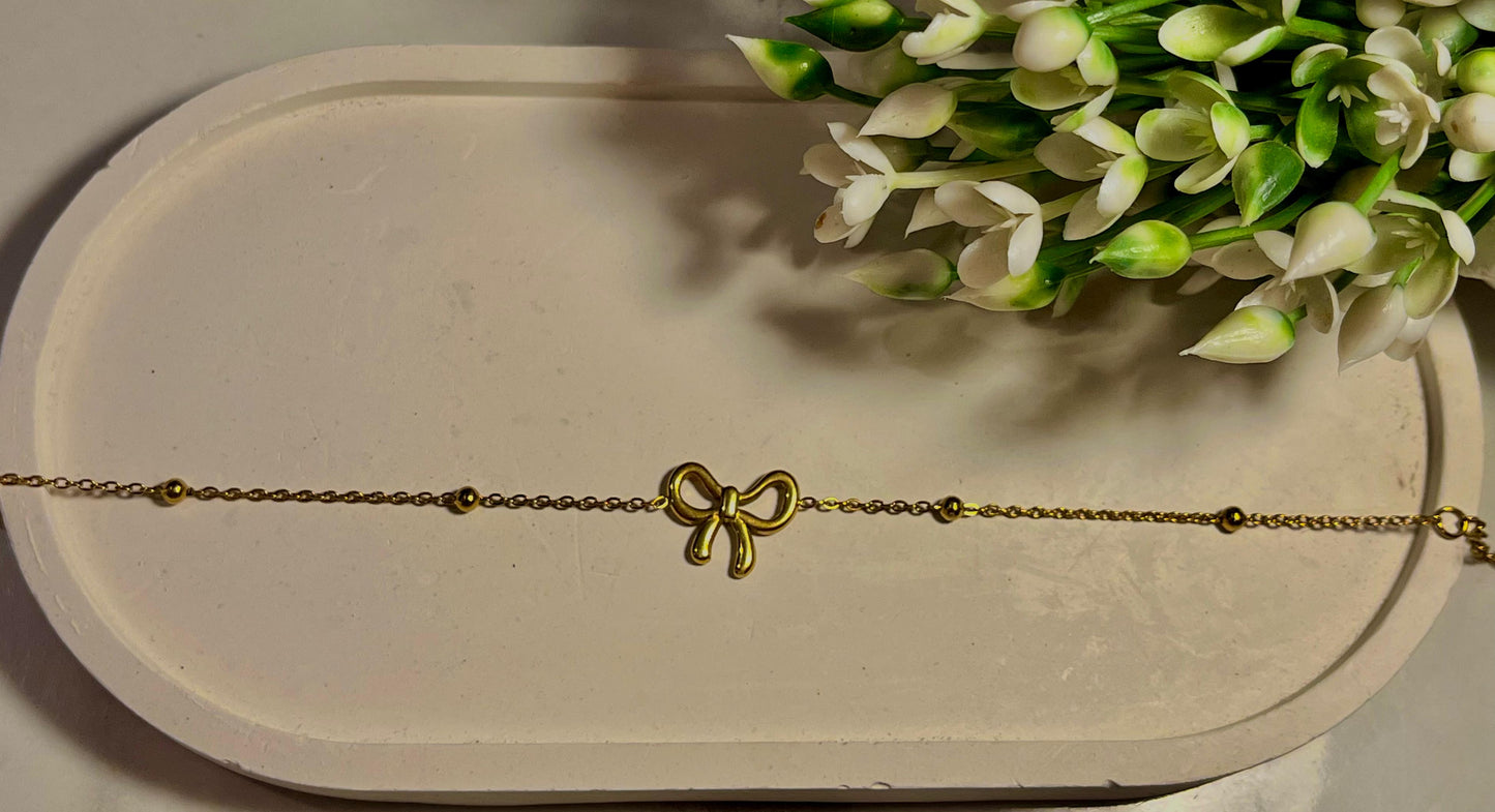 Elegant Gold Bow Chain Bracelet