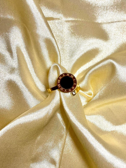 Classic Gold Roman Numeral Black Enamel Ring – Timeless Luxury Fashion Jewelry